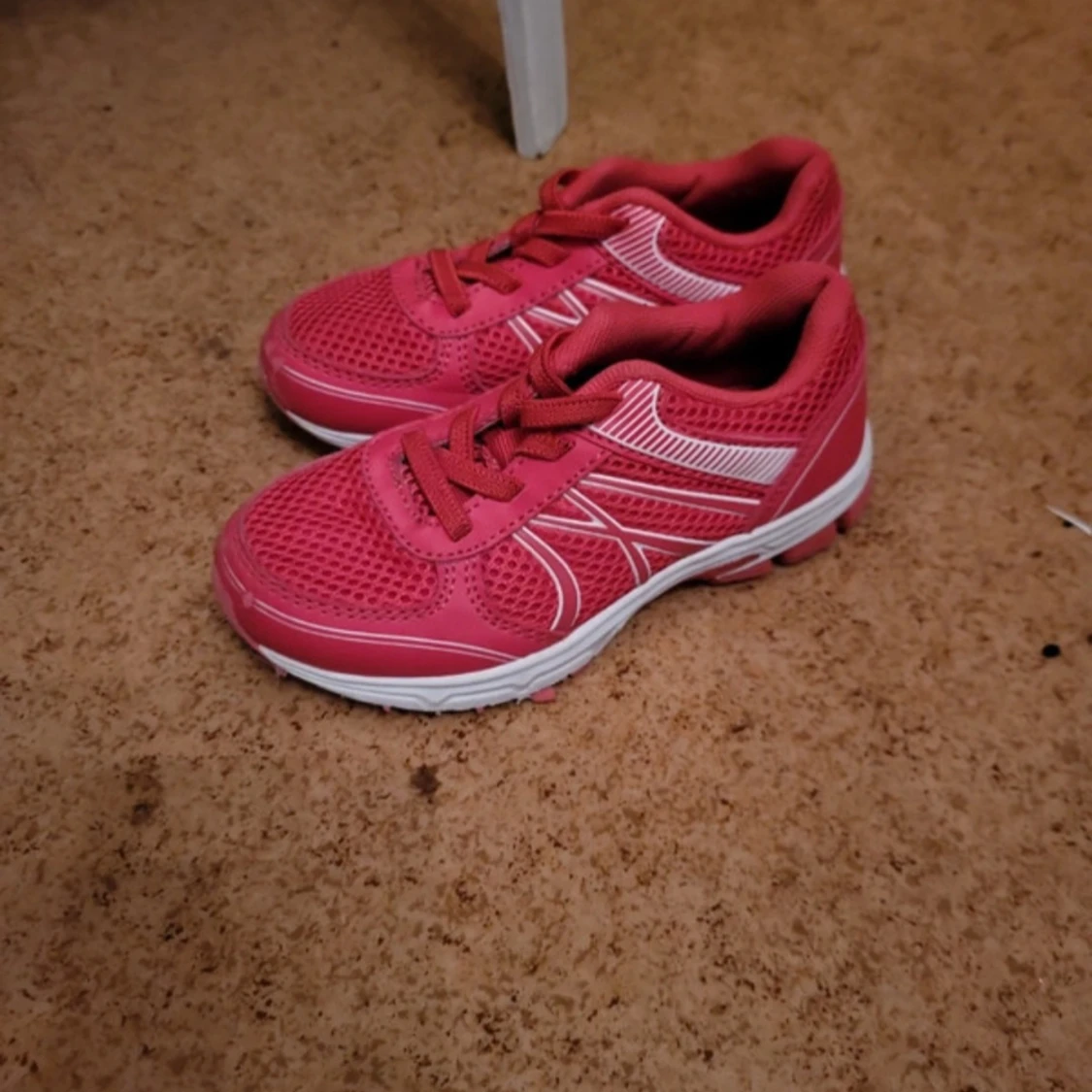 Gympaskor tjej strl 27