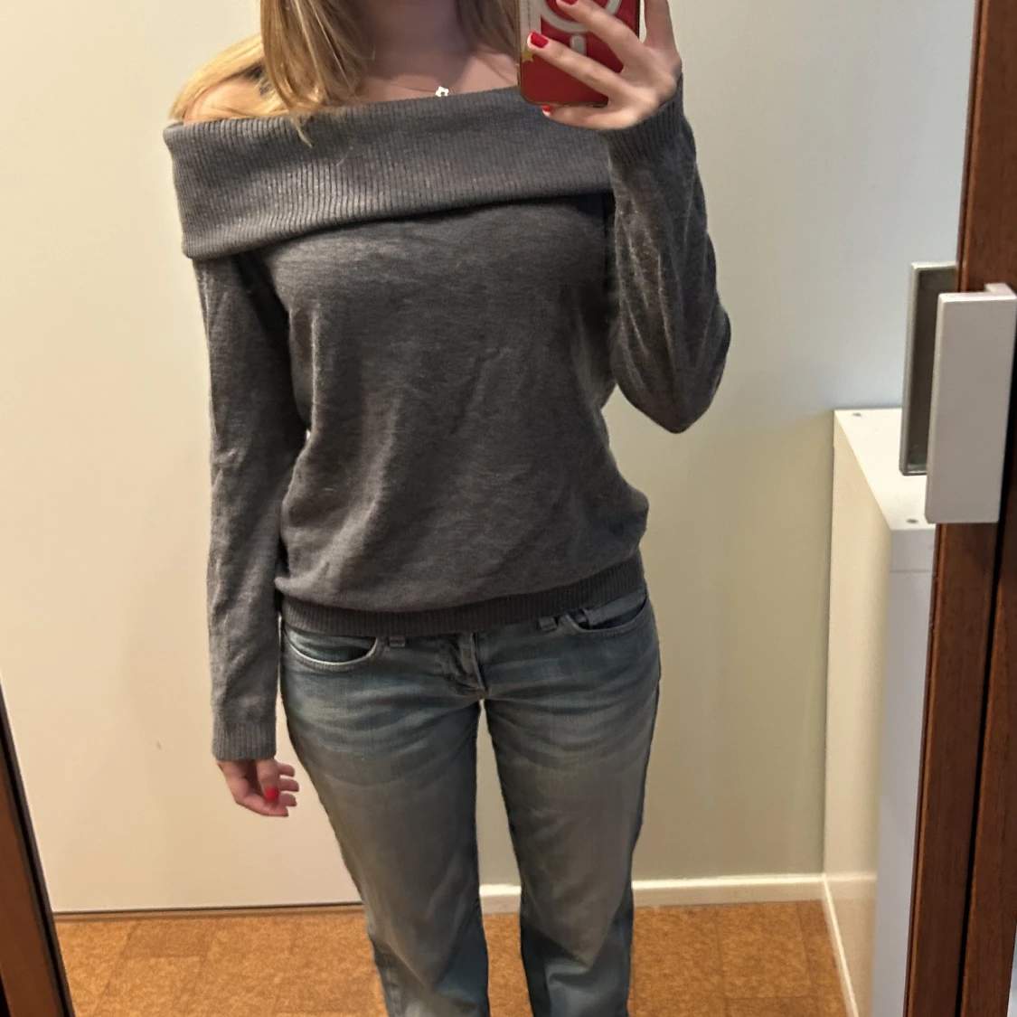 Stickad off-shoulder - 90