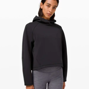 Lululemon tröja  - Snygg tröningströja som jag aldrig använt 