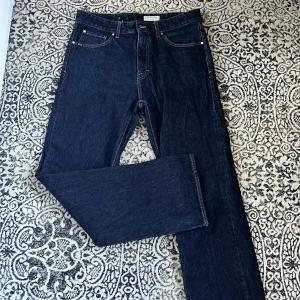 Tiger of Sweden jeans - Säljer ett par Tiger of Sweden jeans i storlek 32/32. Rak passform. Cond 9/10 använda fåtal gånger.