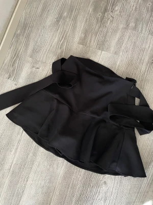 Byxkjol xs - Svart Byxkjol från Zara storlek xs 💕 ser inte använd ut 💕