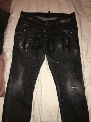 Dsquared 2 jeans  - Dsquared 2 jeans , storlek 52 herr. Köpta på farfetch. 