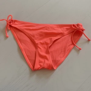 bikinitrosa - knappt använda 