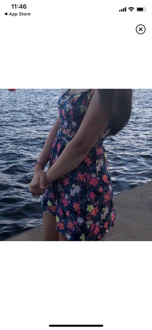 H&M klänning - 100% viskos, 34 i storlek