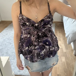 Assnygg topp❤️‍🔥❤️‍🔥 - Wow så snygg topp till fest och sommaren!!