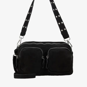 Väska - Gina tricot connie axelremsväska som inte finns kvar (kortare bandet) köpt för 400kr inga defekter💕