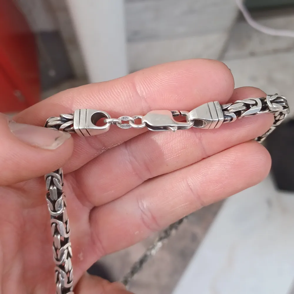 Kejsarlänk halsband: 50Cm vikt 60g Kejsarlänk armband: längd 21cm vikt 28g. Accessoarer.