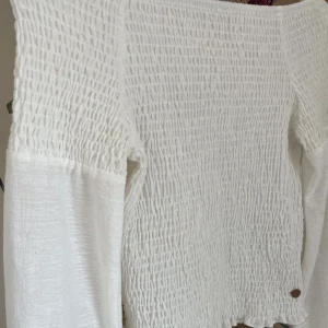 Blus från Kappahl - Fin sommarblus från Kappahl, använd ett fåtal gånger. Köparen står för frakten <3