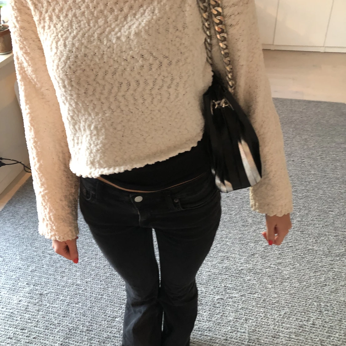 Handväska med kedja - 90