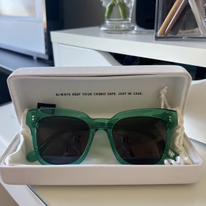 Chimi solglasögon  - Säljer dessa snygga chimis i färgen aqua💓Jag är öppen för prisförslag😊