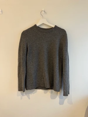 Kashmir tröja - Säljer denna kashmirtröja från zara. storlek S. Bra skick