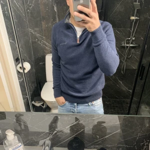 Bondelid stickad tröja - Snygg stickad tröja ifrån bondelid i storleken S. Baga att skriva vid minsta funderingar!