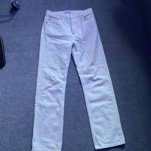 Vita jeans av märket just junkies. Köpte på kennedies för 1200. 