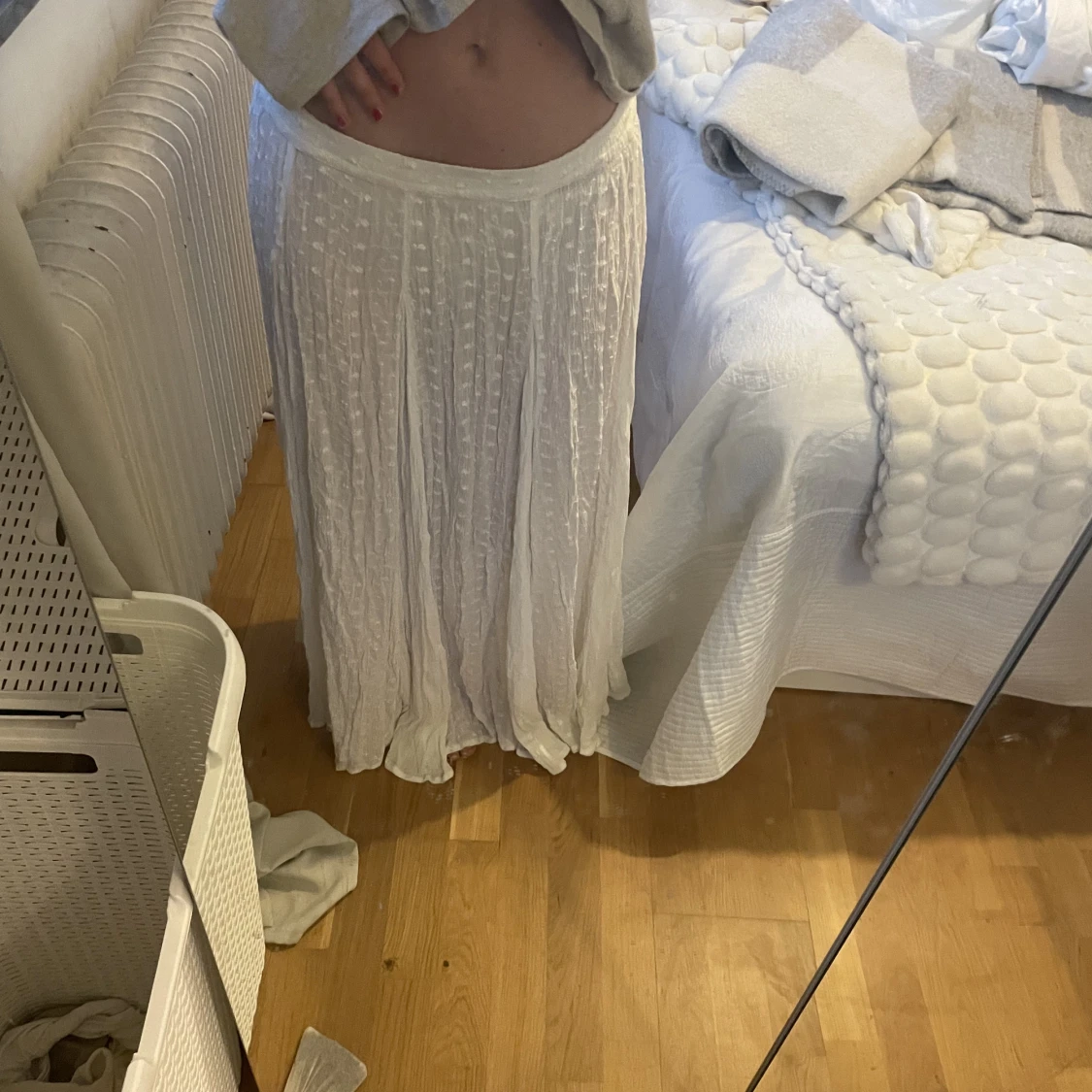 Vit maxikjol, indiska strl M low waist - 90