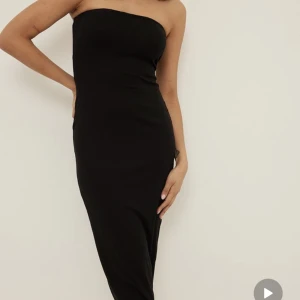 Lång klänning - As snygg och jätte bekväm. Använd fåtal gånger! Nypris 449kr