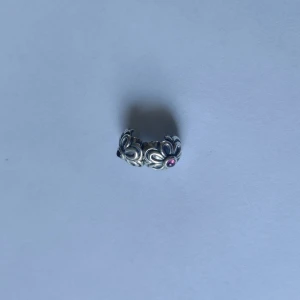 Pandora rosa sten klämstopp - Nyskick, oanvänd. Nypris 299.