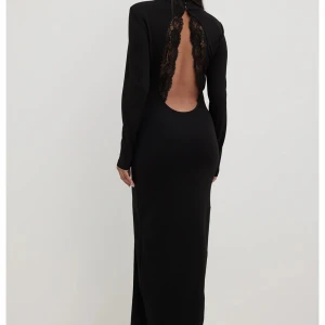 Söker denna långklänning!! - Storlek kan variera men söker 36 eller 38