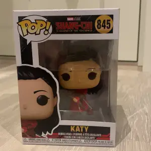 Marvel Katy från Shang-Chi funko pop figur, #845. Figuren har tagits ur lådan men både lådan och figuren är i bra skick. Pris kan diskuteras.