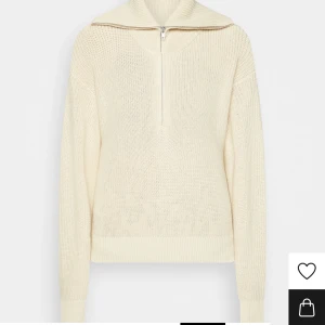 Stickad tröja  - Andvänd fåtal gånger!!💗