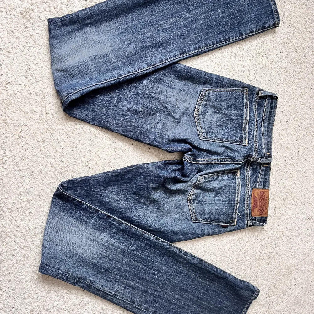 Såå snygga jeans! 💕är tyvär för små för mig så kommer inte till användning. Använd inte köp nu . Jeans & Byxor.