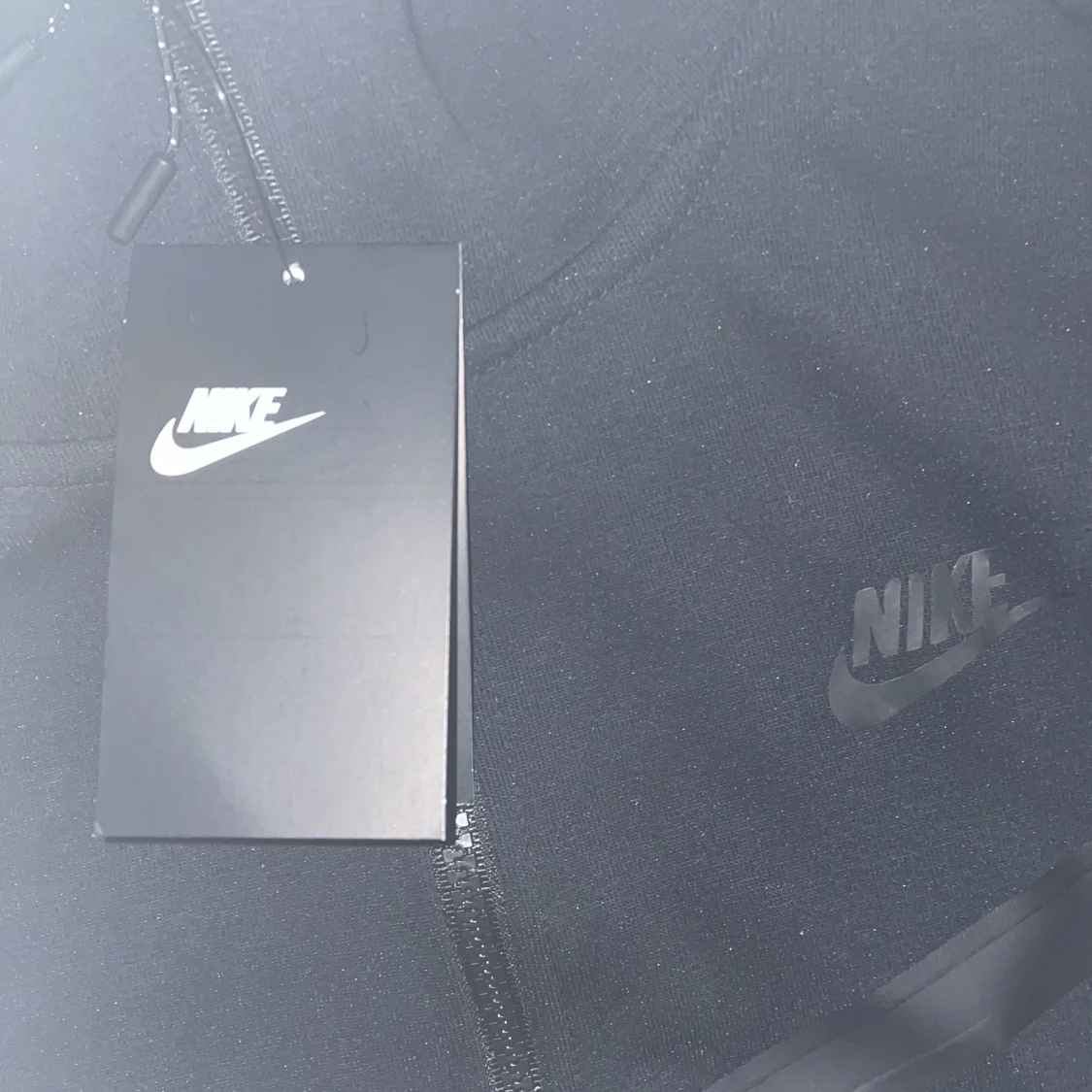 NIKE TECH FLEECE SVART - 90