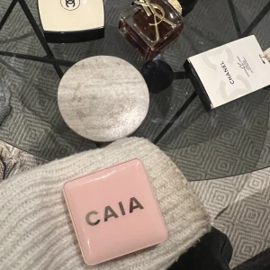 CAIA BLUSH - säljer min oanvända blush från CAIA i färgen wild strawberry💗 säljer då jag har en likadan redan jag har fått🥰slutsåld på hemsidan!!