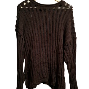 Virkad topp - En svart virkad topp från pull&bear, knappt använd