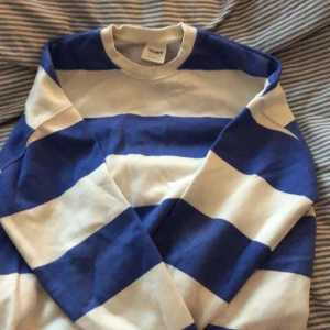  I superbra skick har faktiskt aldrig haft på mig  - Bra tröja i bra skick lurvig inuti  