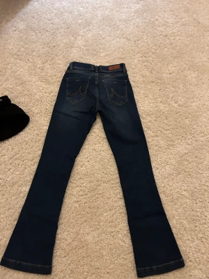Ltb jeans - Jätte fin bootcut jeans som tyvärr blev försmå, nästan helt oanvända 