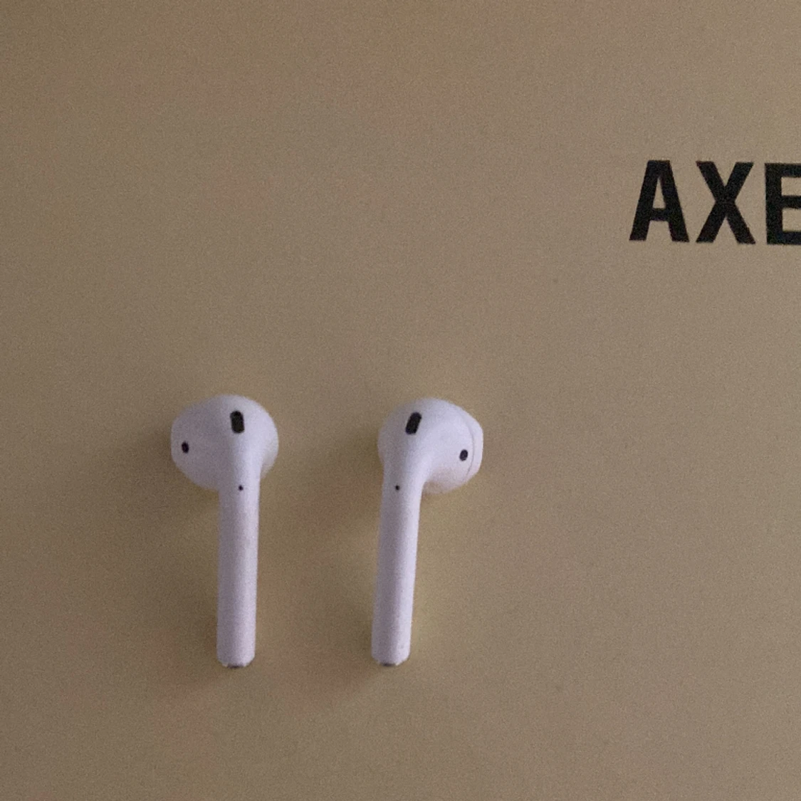 AirPods