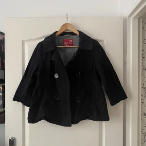 TREKVARTSÄRMAD KAPPA - Bra skick🤍 Storlek XL enligt etikett men väldigt liten i storleken och enligt mig passar den S-M