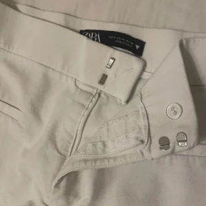 Zara White Pants - White pants from Zara, worn a few times, M but fits S