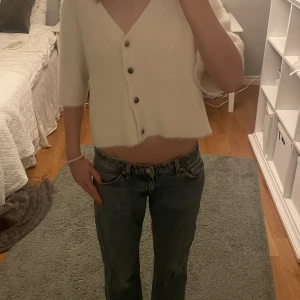 Weekday jeans!❤️ - Super fina lågmidjade weekday jeans(arrow). De är i storlek 26/32 och knappt använda!❤️