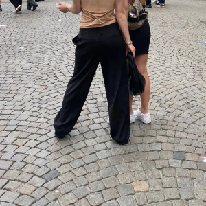 kostym  - as snygga baggy kostymer från nakd!! säljer pågrund av att jag inte använder dom💗 fint skick, kom privat för intresse