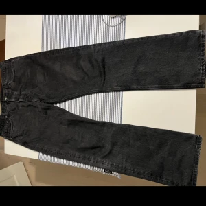 Hope rush 33 - Hope rush 33 i närinpå nyskick. Sparsamt använda o tvättade 2gånger. Inköpta för 1600kr  Säljes då något små för min smak.