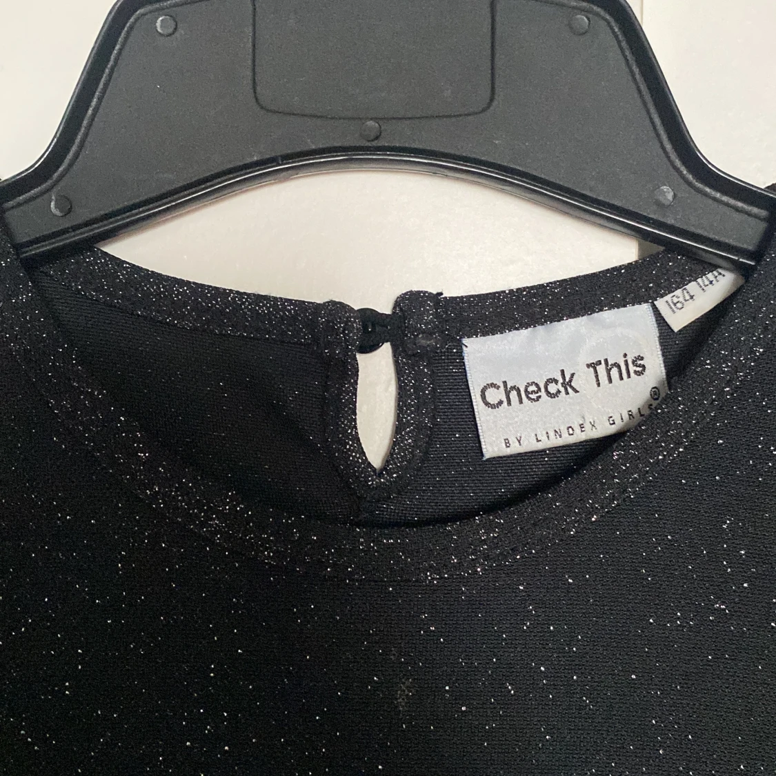 Glittrig klänning - 90