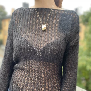 Genomskinlig stickad topp - Säljer jättefin stickad topp från brandy melwill aldrig använd med prislapp på!❤️