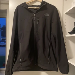 North face Windbreaker  - Bra kvalitet 