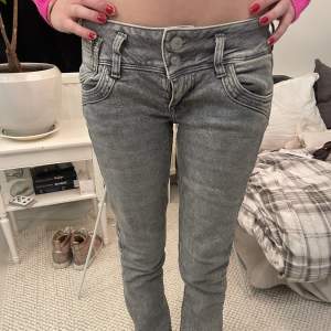 Super snygg jeans ifårn LTB