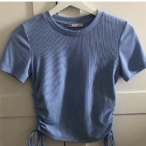 Zara topp  - Topp från Zara i nyskick! 