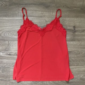 Rött linne - Rött linne