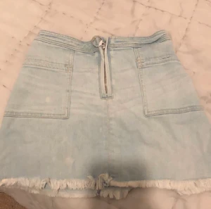 Söt jeanskjol - Storlek 0