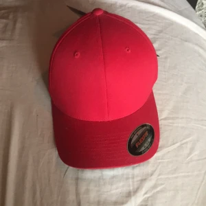 Keps - Flexfit keps aldrig änvänd för den är för stor för mig 