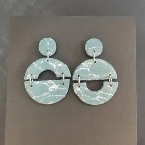 Handmade earrings made of polymer clay 
