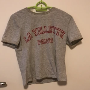 T-shirt  - Mjuk, bekväm och snygg tröja!