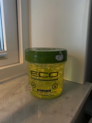 Styling Gel ECO oliveoil - ✨endast testad en gång✨ för alla hårtyper✨