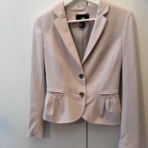 Kavaj - Rosa kavaj från HM i storlek 36