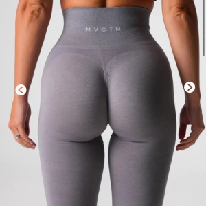 NYA NVGTN TIGHTS - Säljer mina helt nya tights från nvgtn som formar kroppen helt perfekt 😍  Seamless material  Nypris: 625kr