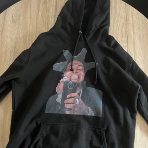 Oversized hoodie  - Kodak black som motiv 