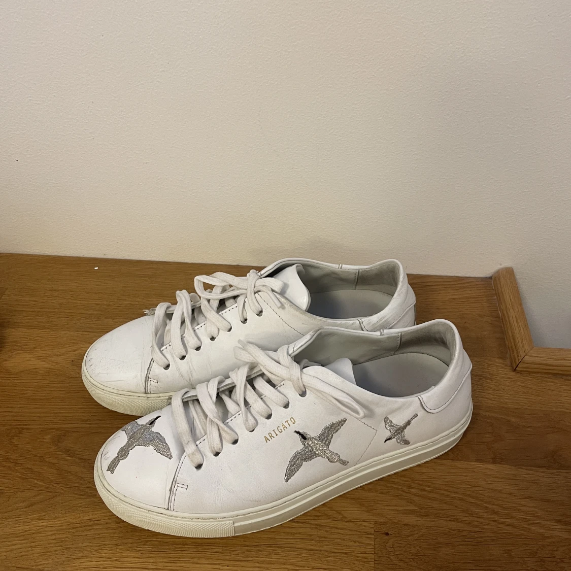 Axel arigato skor  - 90